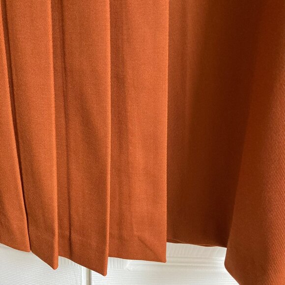 Pleated skirt - Picture 4 of 11